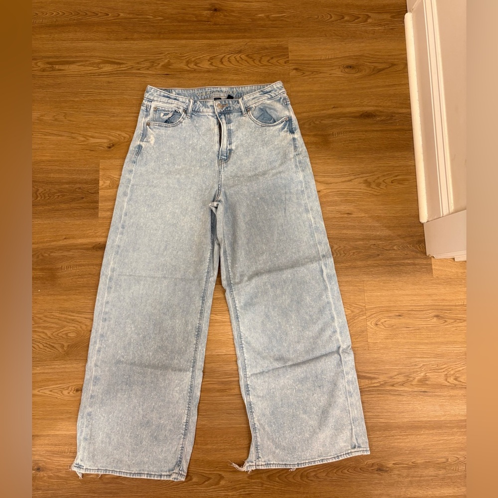 American Eagle Outfitters Light Wash Women's boyfriend  loose fit